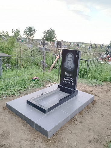 Мемориальный комплекс Серый Керамогранит